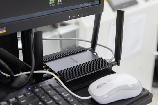 MAX BR1 Pro 5G angled view showcasing low-profile form factor