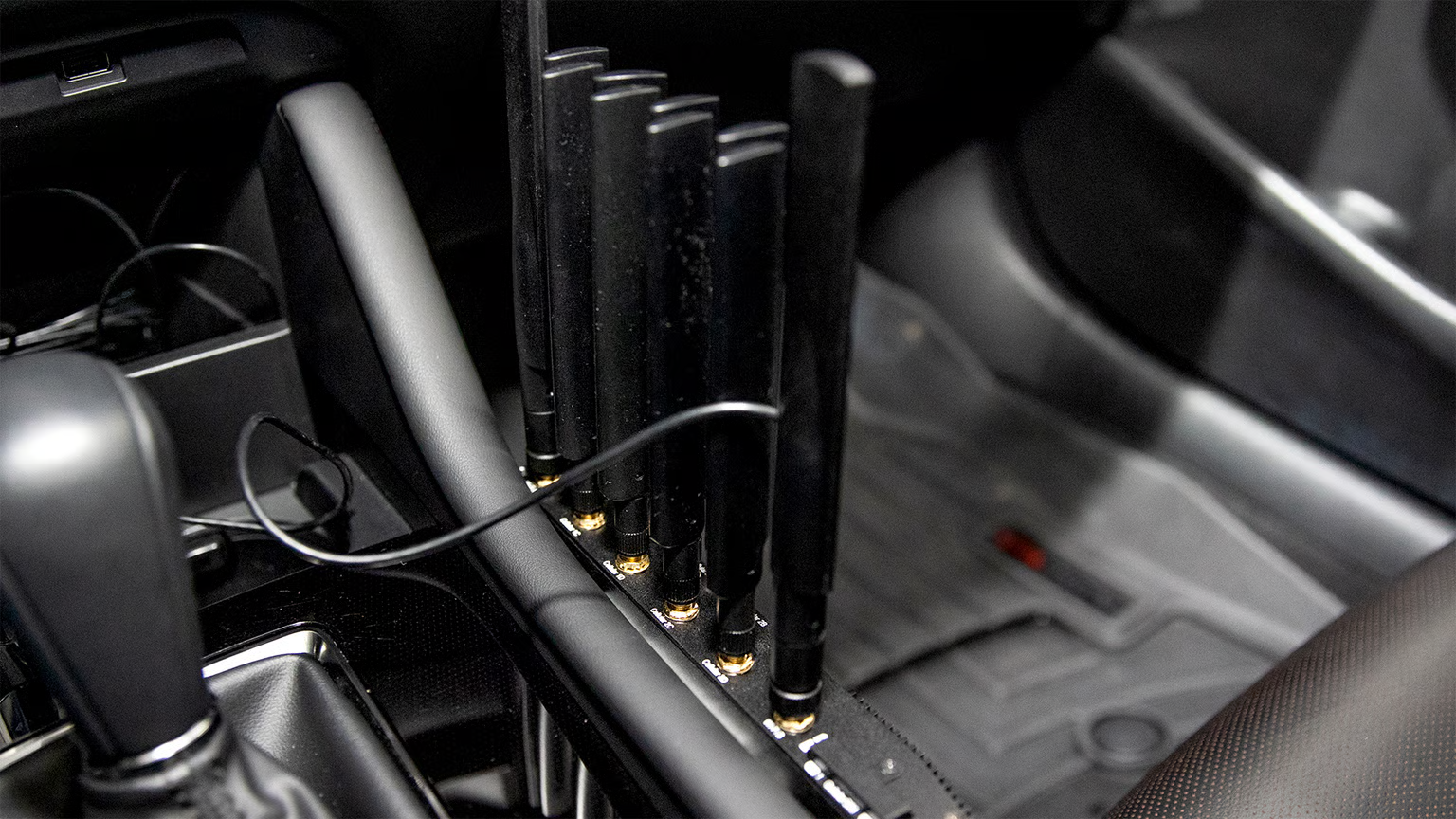 BR2 Pro side view showing ventilation and mounting options