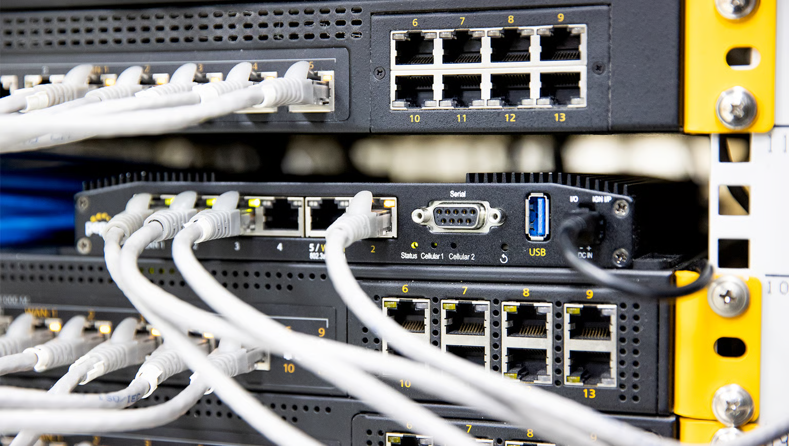 BR2 Pro complete connectivity setup with antennas and cables